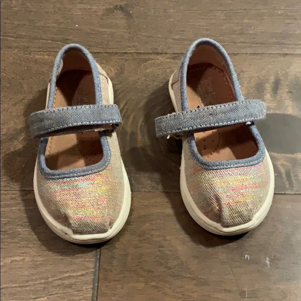 Toms shoes